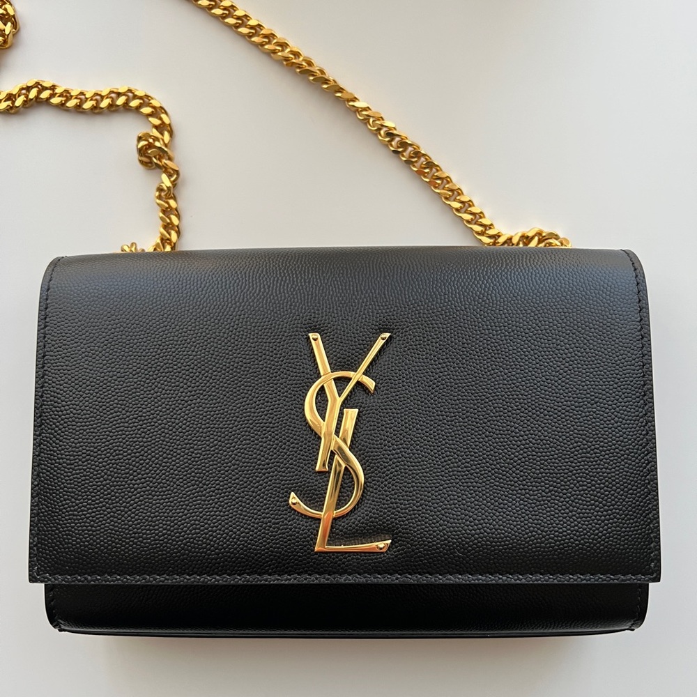 KATE SMALL CHAIN BAG IN GRAIN DE POUDRE LEATHER